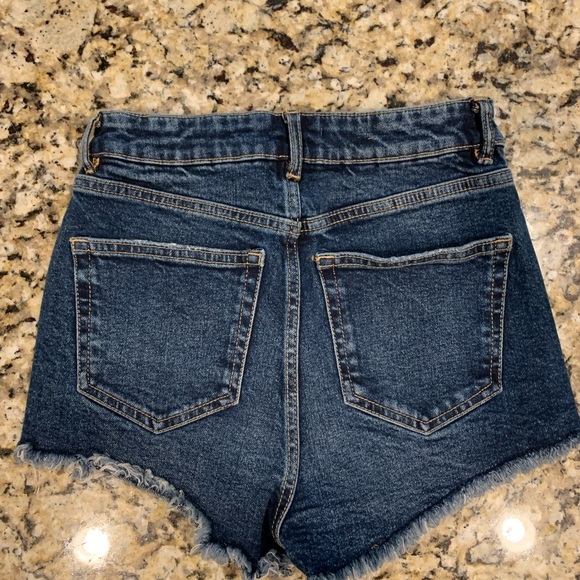 Zara denim shorts - Picture 2 of 3